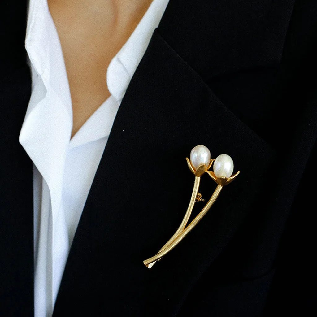 18K Gold Plated Luster Freshwater Pearl Embellished Flower Bud Brooch