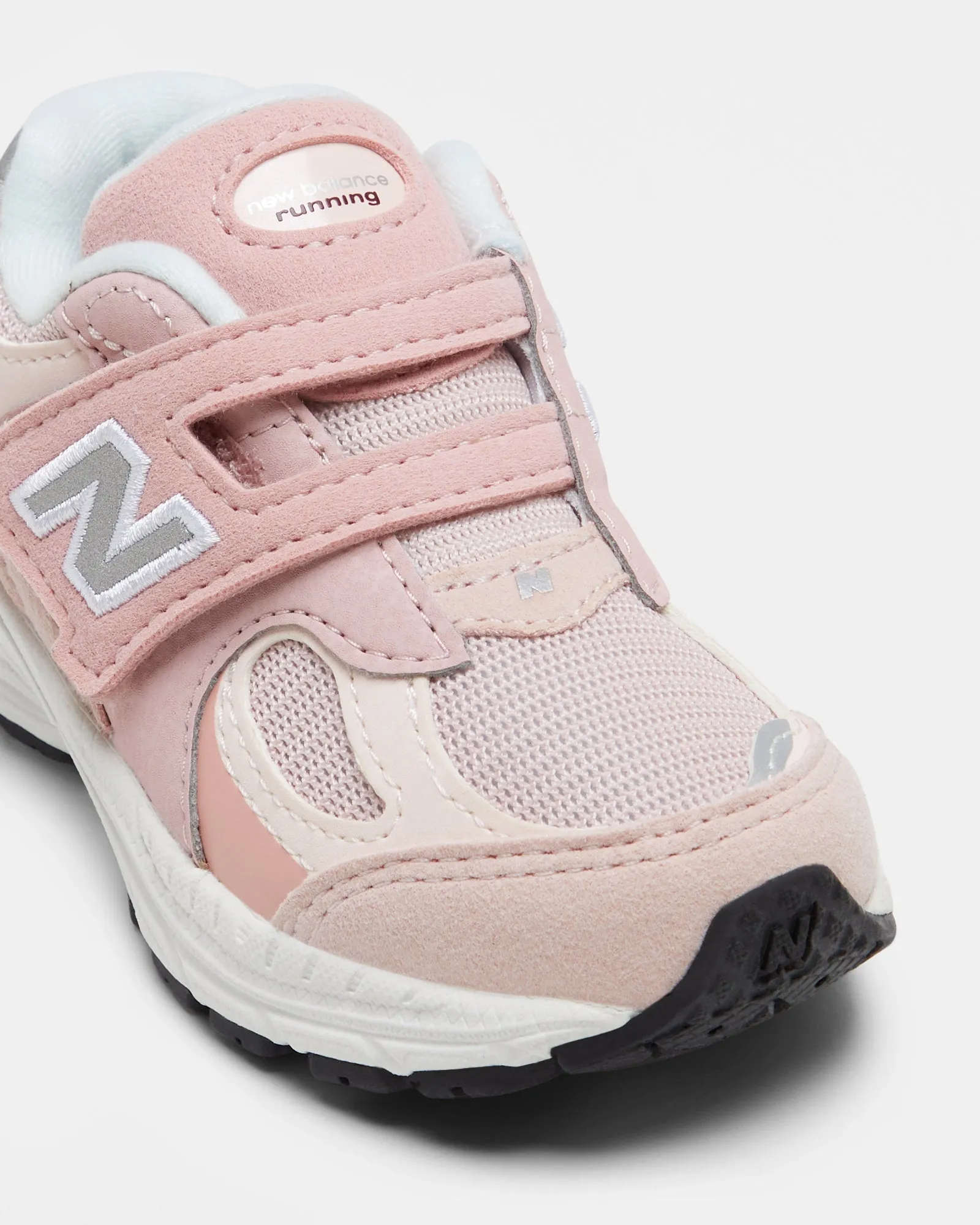 2002r Self-Fastening Infant Pink Sand/White