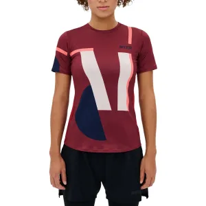 CEP Women's The Run Shirt Round Neck Short Sleeve v5 - Dark Red/Geometrics