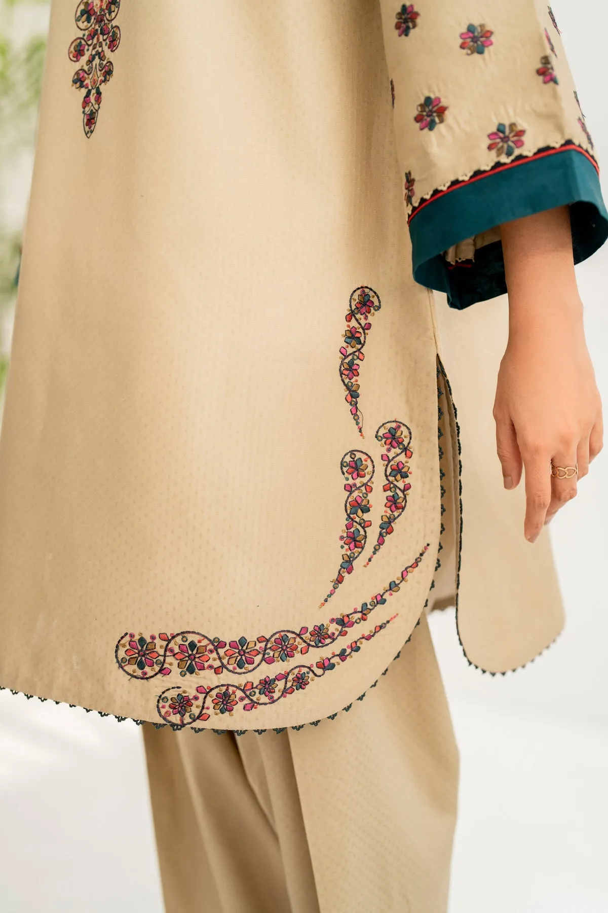 Embroidered Dobby Lawn USE - 9099