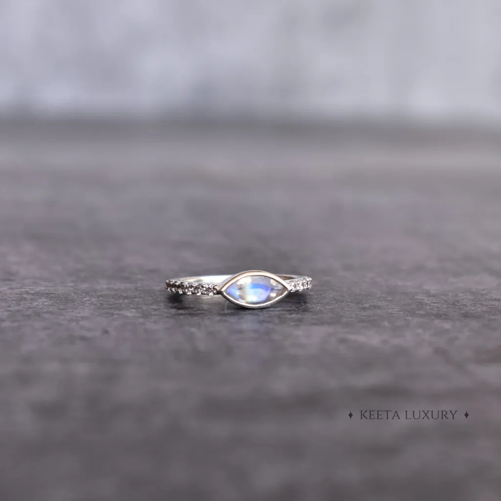 Subtle Elegance - Moonstone Ring